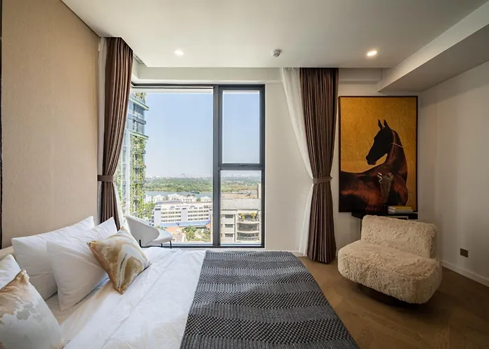 Premium Lumiere Saigon District 2 Suite